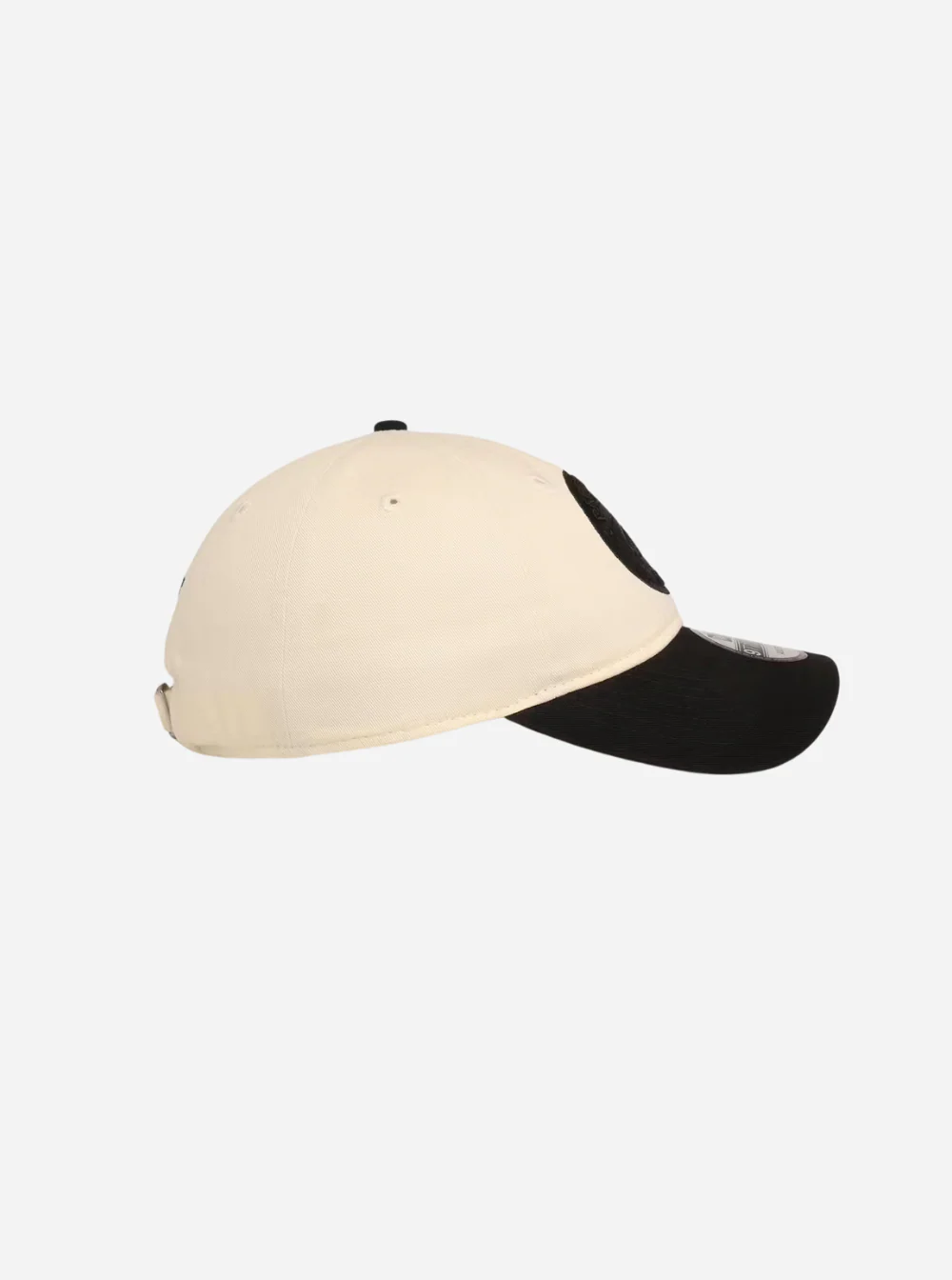 New Era 920 Chrome White/Black Cap